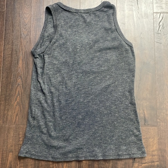 gray Kissfix tank top #A21 - Picture 4 of 4